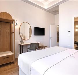5 bedroom villa with indoor and outdoor pool in Chania town, sleeps 10